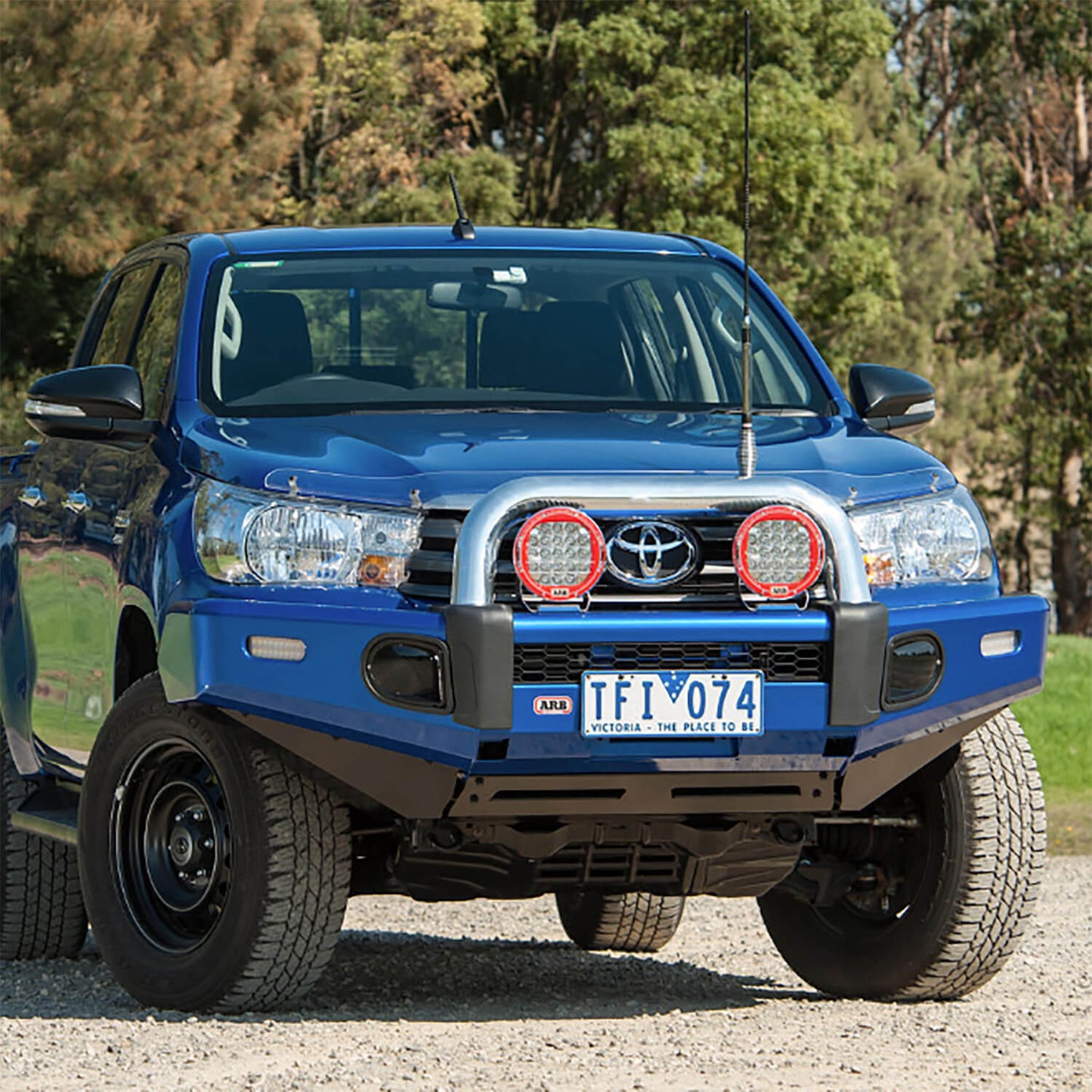 ARB Sahara Deluxe Bar, Optional Center Tube, Jacking Points, Buffers, Provision for Winch, Driving Lights, CB Antenna
