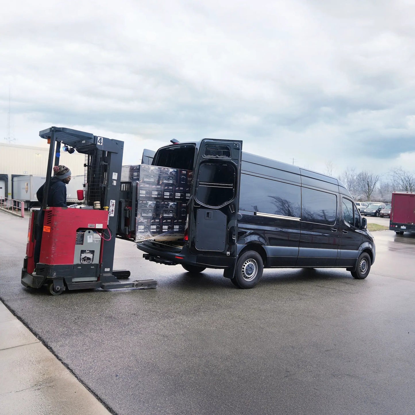 Air Lift Company LoadLifter 5000 load support kit for the 2019-25 Mercedes Sprinter 2500, 2WD, SRW, 144” wheelbase by Air Lift