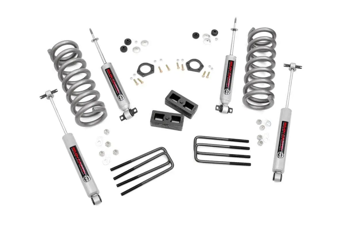 Rough Country 2 Inch Lift Kit | Chevy/GMC 1500 Truck & SUV 2WD (1988-1999) by Rough Country