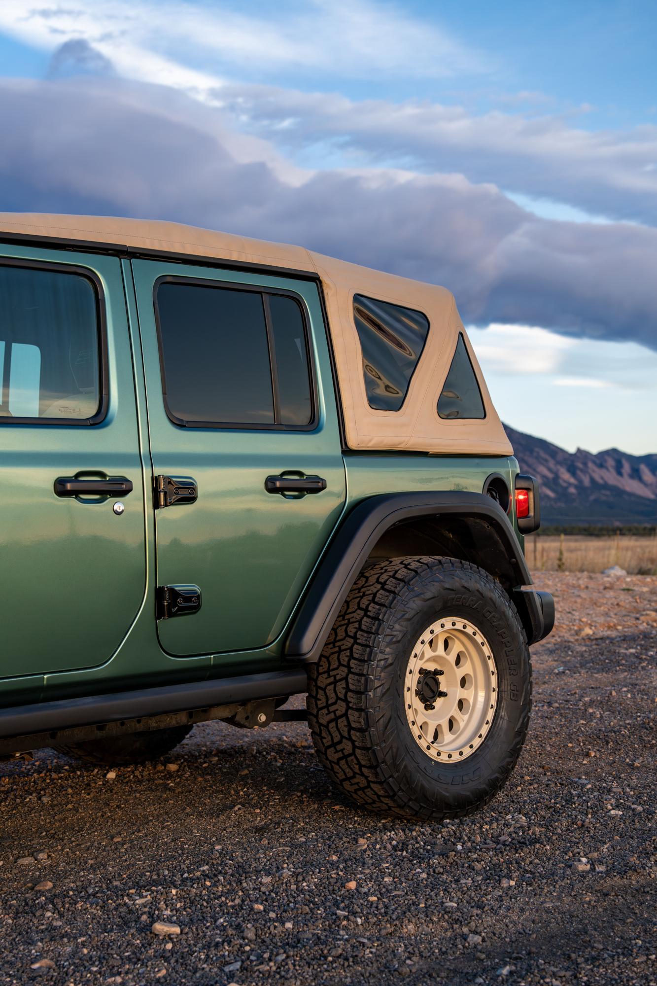 Bestop eTop Ford 2021-27 Bronco; 2-Door (Champagne)