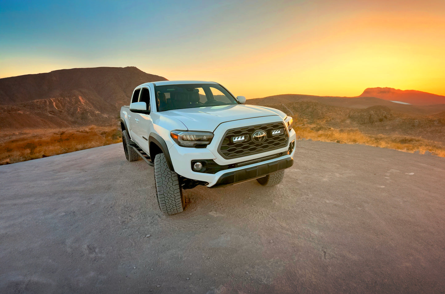 TRIPLE-R-LIGHTS Toyota Tacoma TRD Sport/Offroad Grille Kit with LR-750 Elite