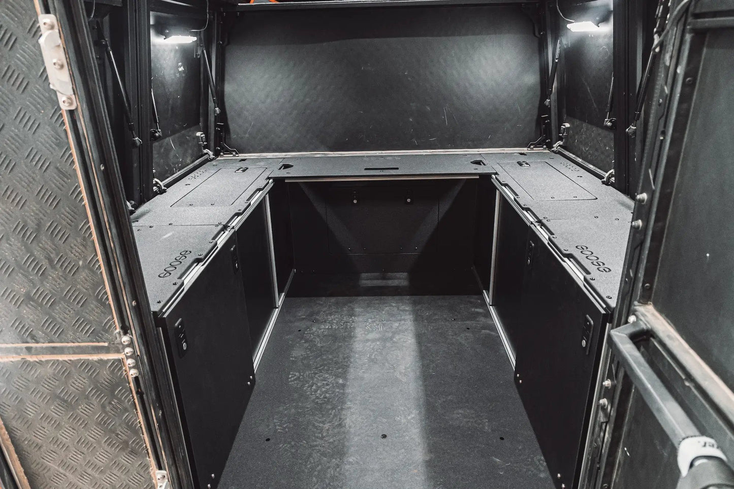 Alu-Cab Alu-Cabin Canopy Camper - Chevrolet Silverado 1500 / GMC Sierra 1500 2019-Present 4th Gen. - Rear Power Management Module by Goose Gear