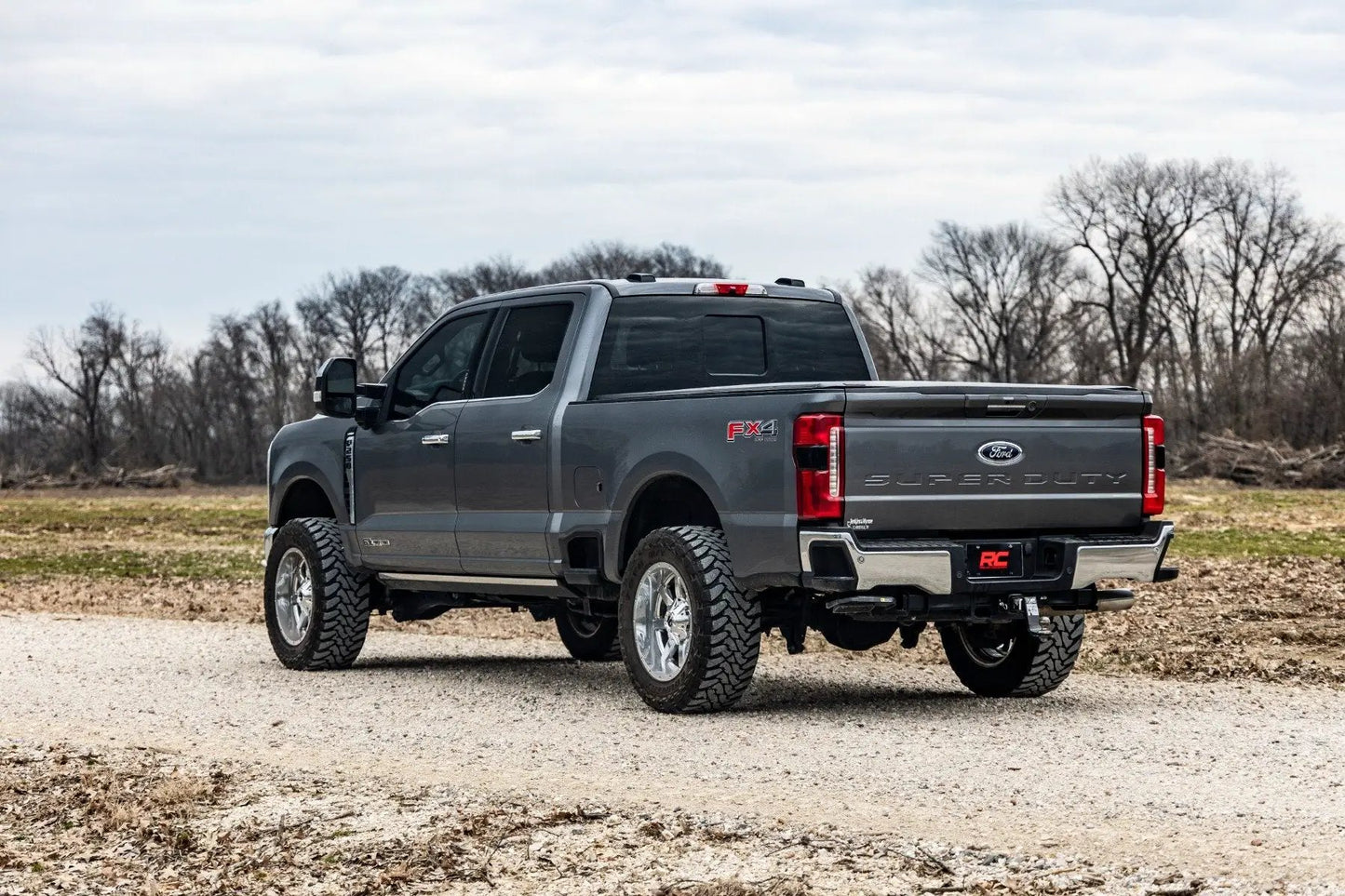 Rough Country 2 Inch Leveling Kit | Track Bar Bracket | Ford F-250/F-350 Super Duty (17-26) by Rough Country