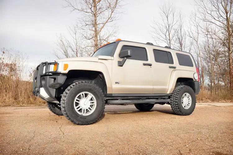 Rough Country 2.5 Inch Lift Kit | Multiple Makes & Models (Chevy/GMC/Hummer) by Rough Country
