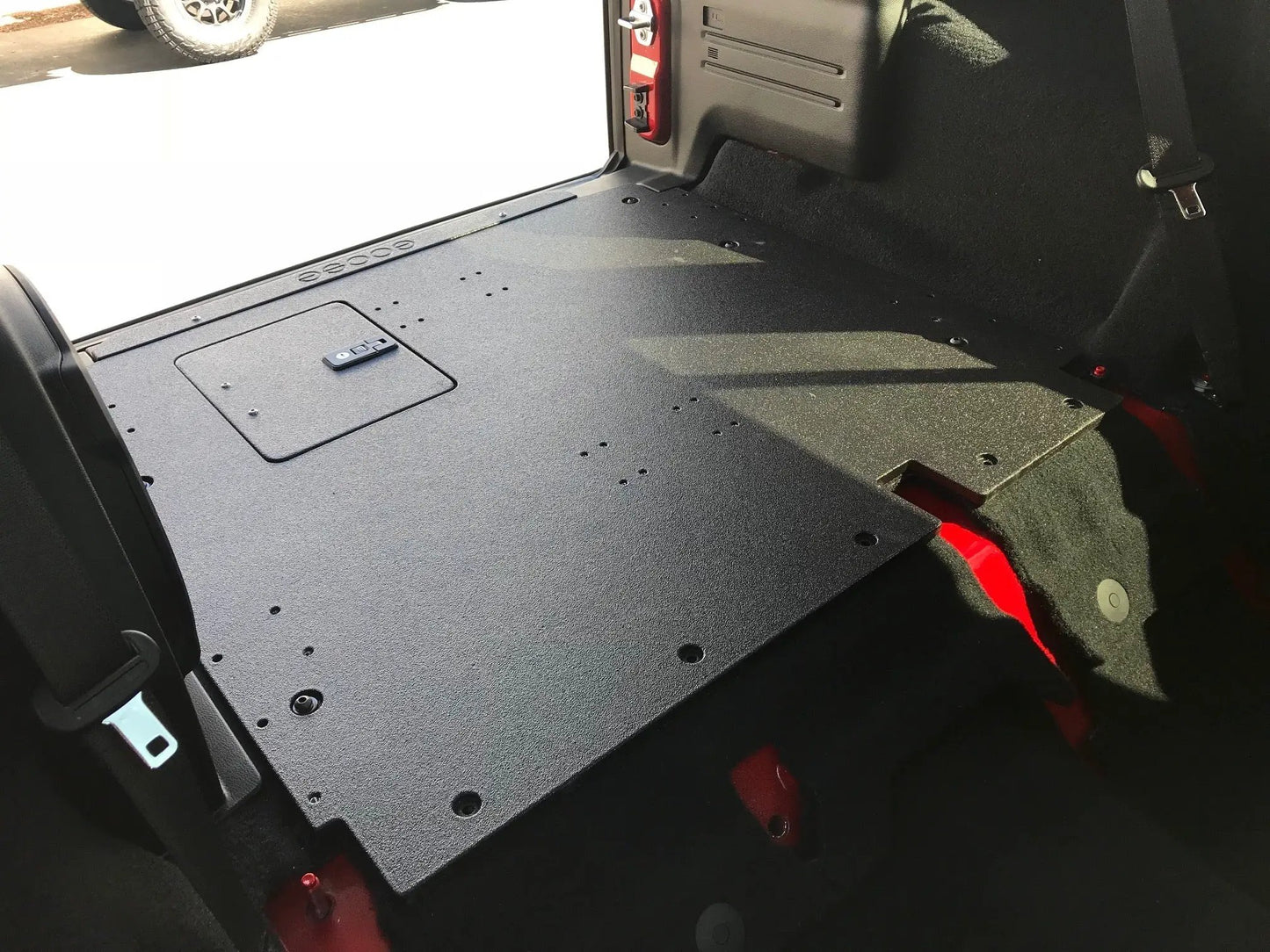 Jeep Wrangler 2021-present 392 4 Door - Rear Plate System by Goose Gear