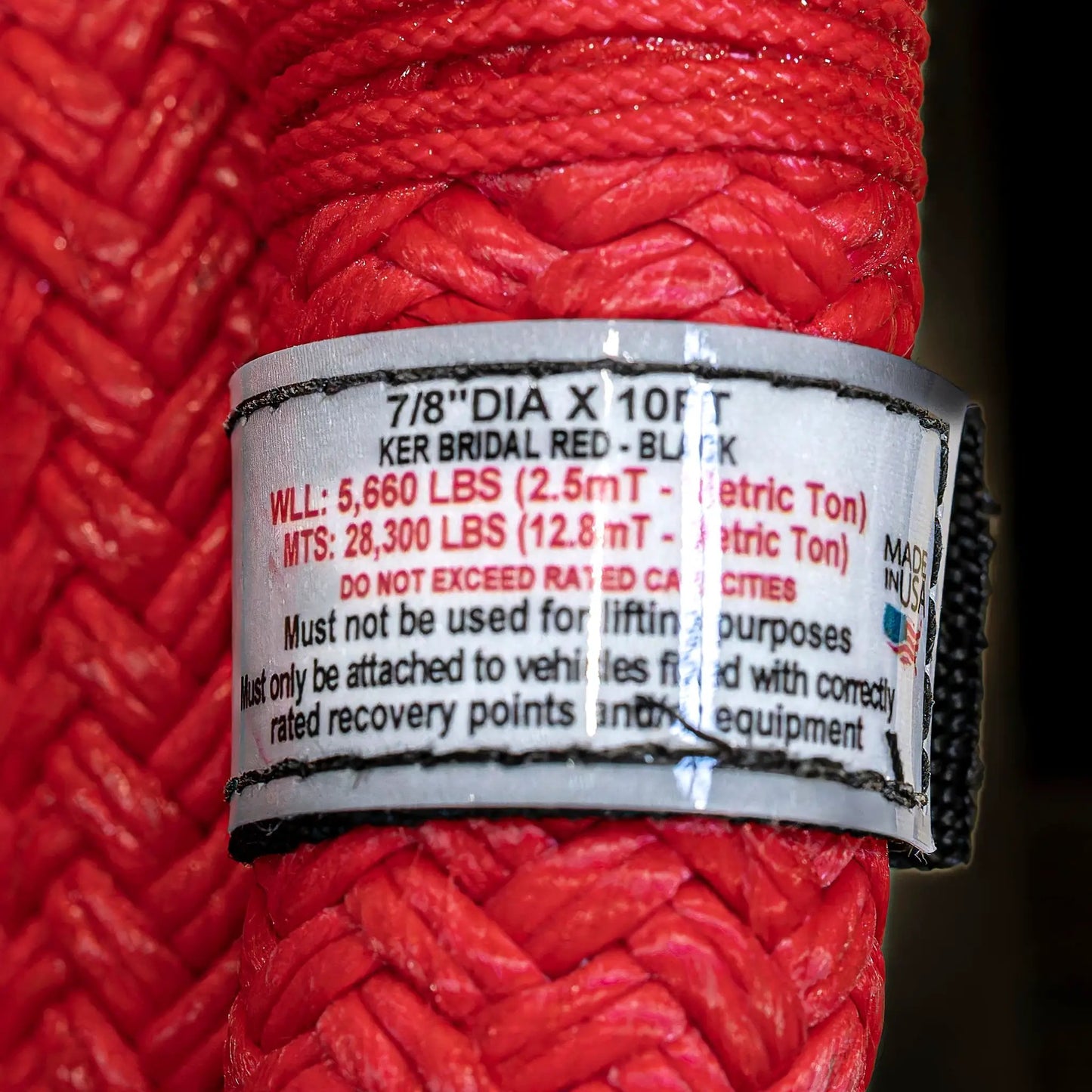 Factor 55 7/8" x 10' long 100% double braided nylon recovery rope designed for Jeeps,mid-sized trucks,SUVs. Up to 30% kinetic energy storing stretch. Polymer coating for extreme durability by Factor 55