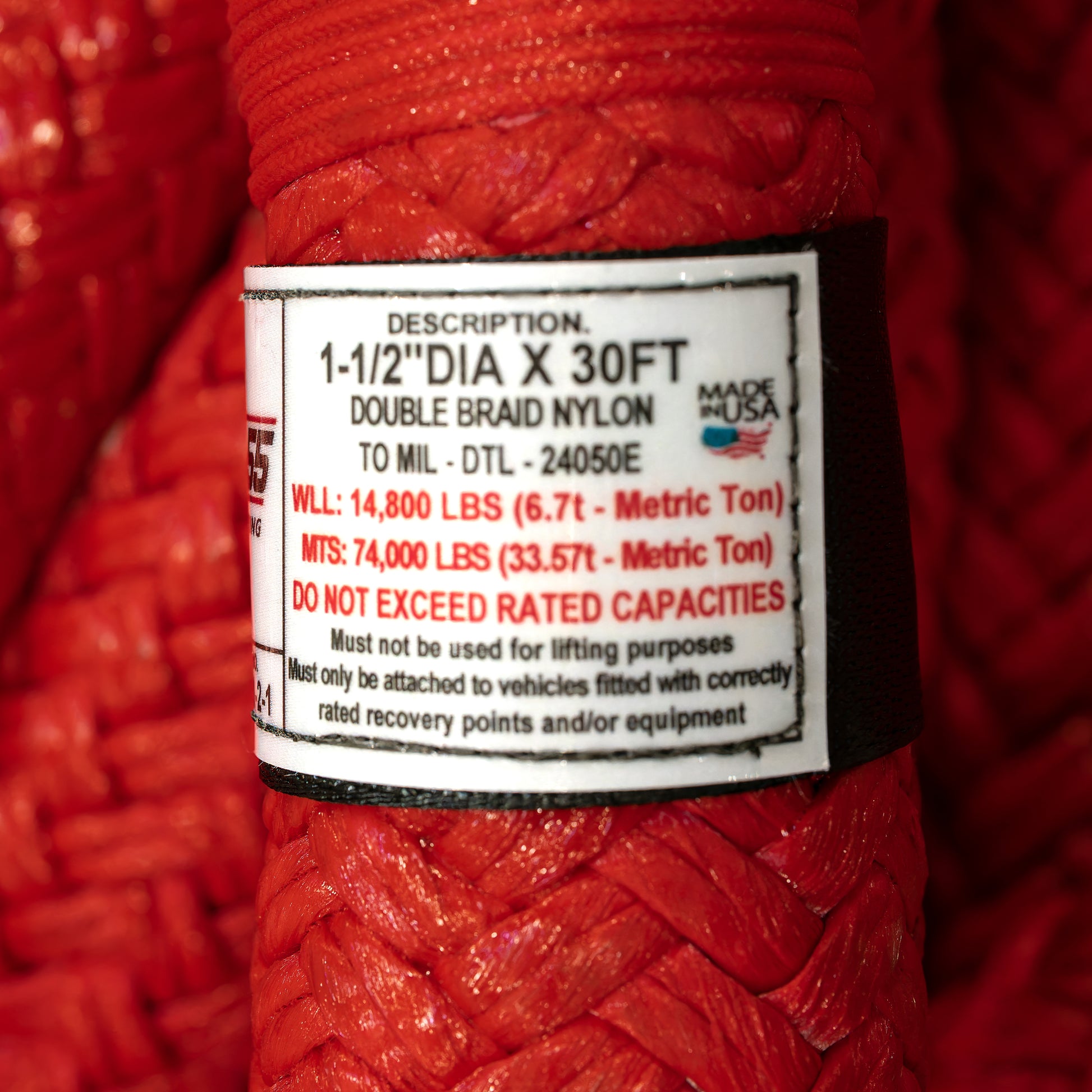 Factor 55 1.5" x 30' long 100% double braided nylon recovery rope designed for Full-Size HD Trucks, Vans, and RVs. Up to 30% kinetic energy storing stretch. Polymer coating for extreme durability by Factor 55