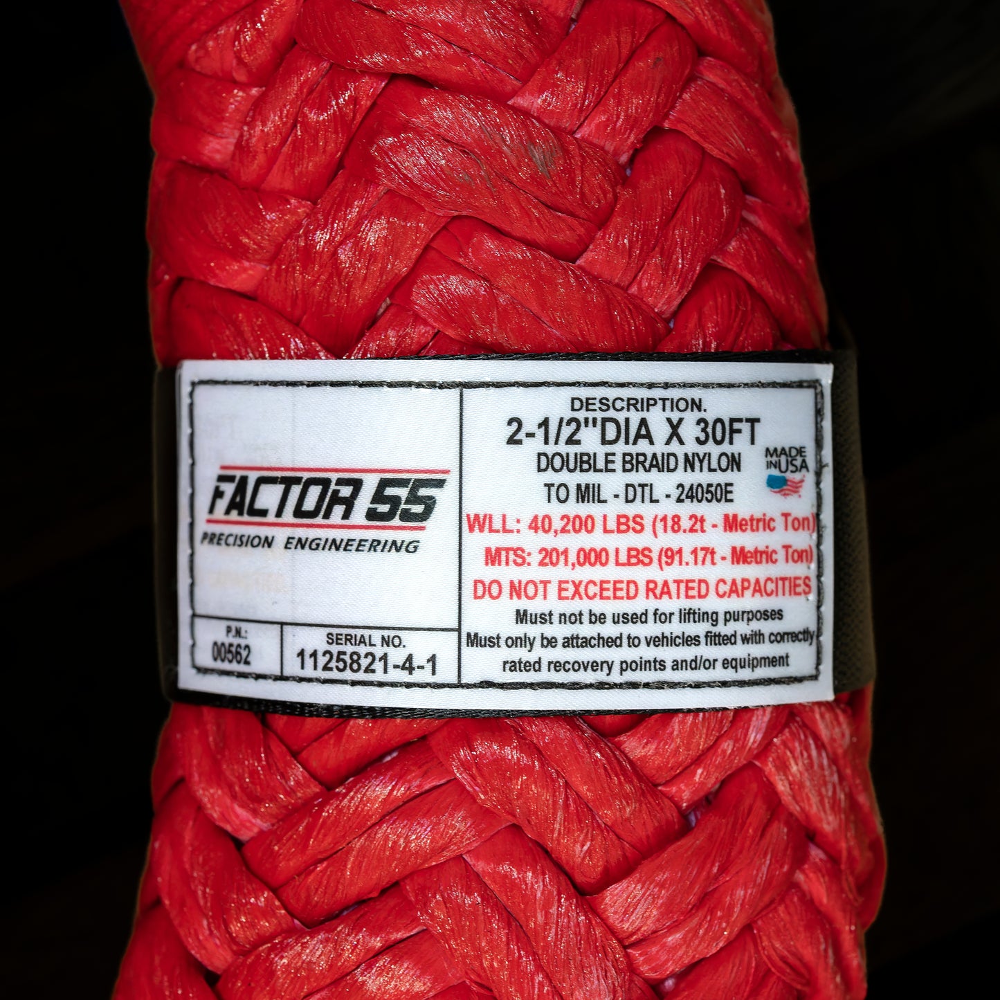 Factor 55 2.5" x 30' long 100% double braided nylon recovery rope designed for Large Tractors and Equipment. Up to 30% kinetic energy storing stretch. Polymer coating for extreme durability