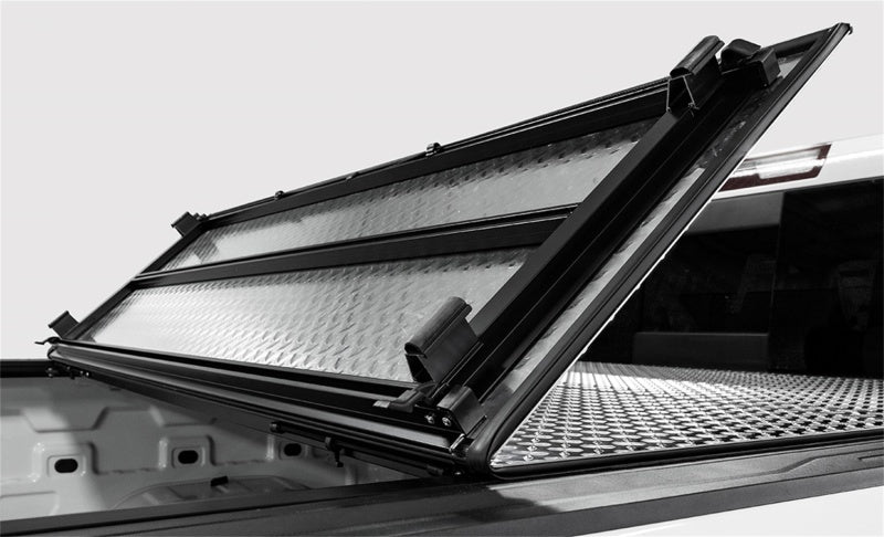 Access ACC LOMAX Tri-Fold Cover by Access