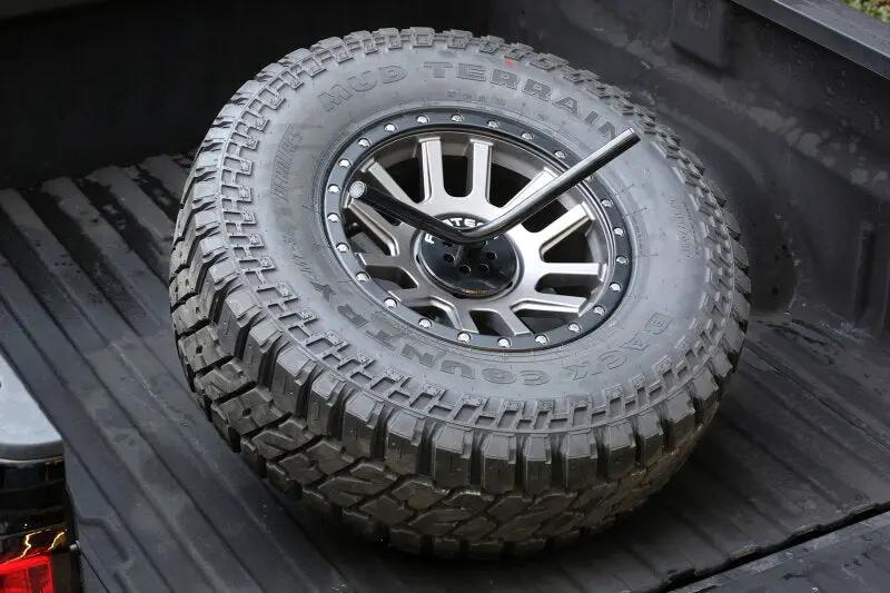 Fabtech FAB Spare Tire Mount