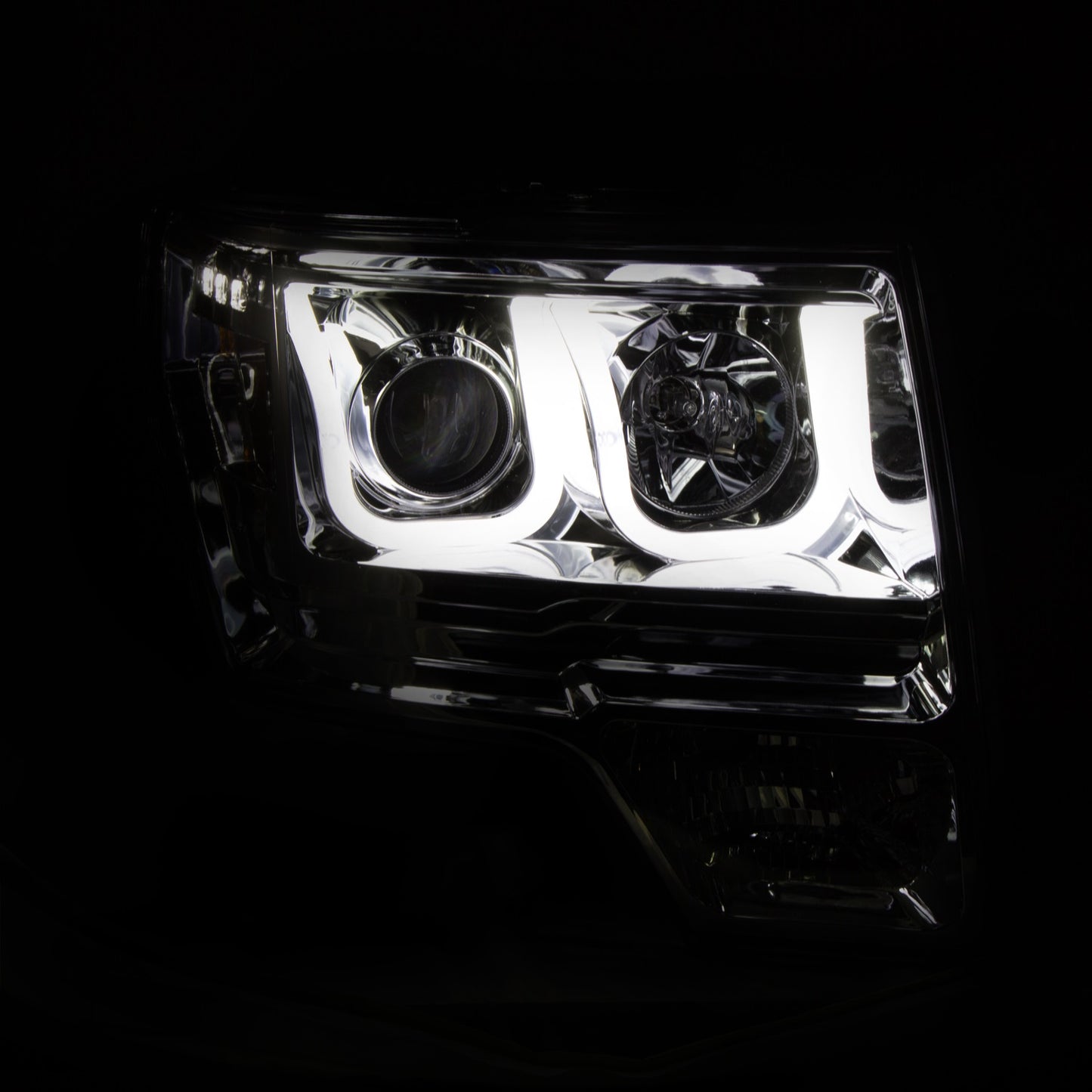 ANZO USA Projector Headlight Set - Clear Lens - Chrome Housing - Pair - w/U-Bar - For Use w/Non HID Models Only