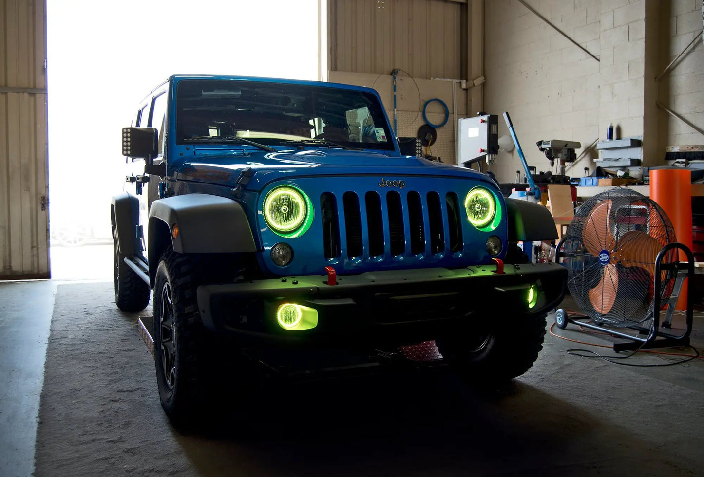 Oracle Lighting This LED halo kit can be wired to any 12 volt source like a controller, switch, or to the parking lights directly. The ColorSHIFT(tm) option requires the use of a ColorSHIFT(tm) controller to properly operate, which is sold separately. by Oracle Lighting