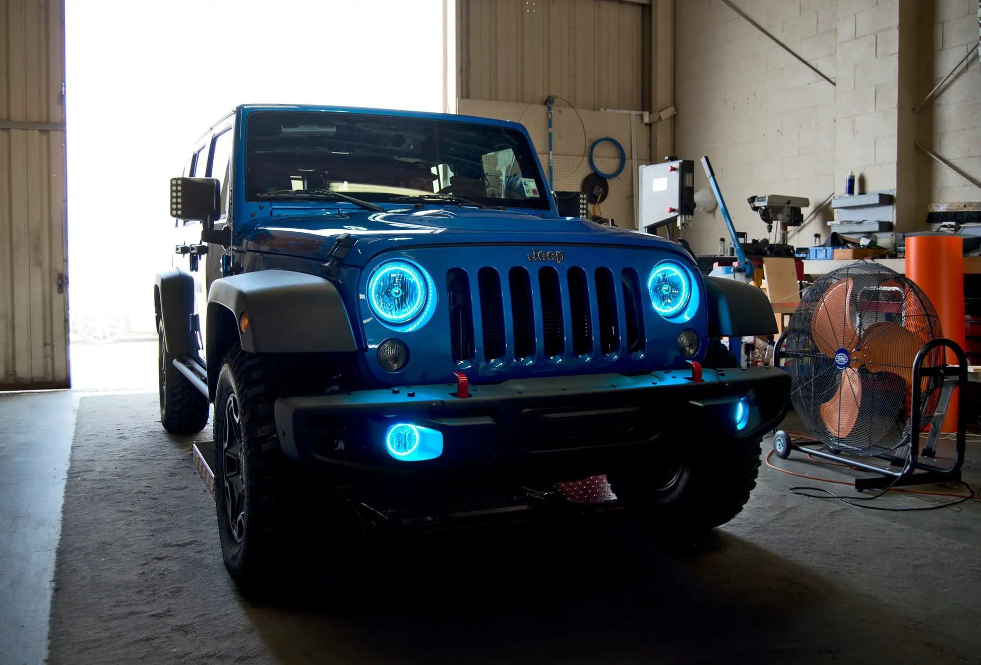 Oracle Lighting This LED halo kit can be wired to any 12 volt source like a controller, switch, or to the parking lights directly. The ColorSHIFT(tm) option requires the use of a ColorSHIFT(tm) controller to properly operate, which is sold separately. by Oracle Lighting