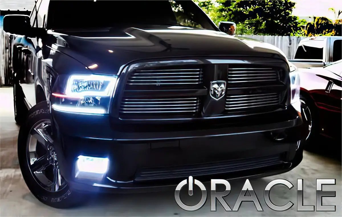 Oracle Lighting This LED halo kit can be wired to any 12 volt source like a controller, switch, or to the parking lights directly. The ColorSHIFT(tm) option requires the use of a ColorSHIFT(tm) controller to properly operate, which is sold separately. by Oracle Lighting