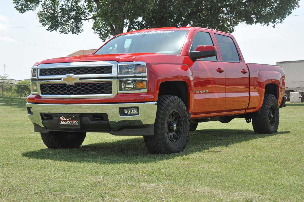 Комплект для лифта 2,5 дюйма | Алюминий/литая сталь | Стойка M1 | Chevy/GMC 1500 (07-18)