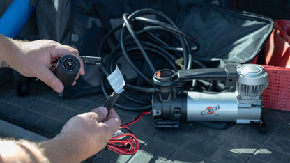 Air Lift Upgrade or convert your current air compressor with Air Lift’s 7-Way Adaptor. This upgrade allows you to retrofit the adapter into its own compressor using the SAE connector on the adapter.