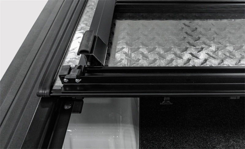 Access ACC LOMAX Tri-Fold Cover by Access