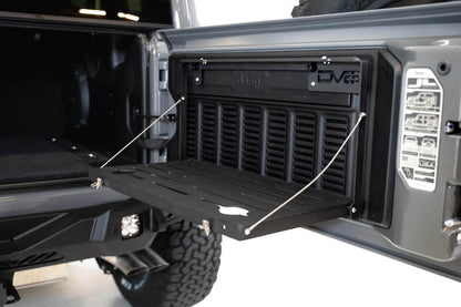 DV8 Offroad DVE Tail Gate Plate