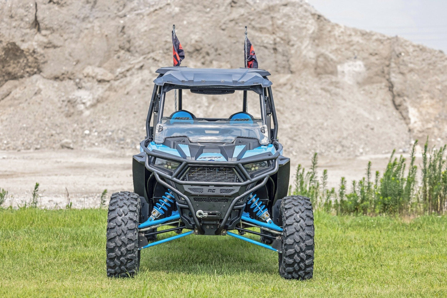 Defensa tubular | Delantera | LED Serie Negra | Luz de 6" | Línea delgada | Polaris RZR XP 1000