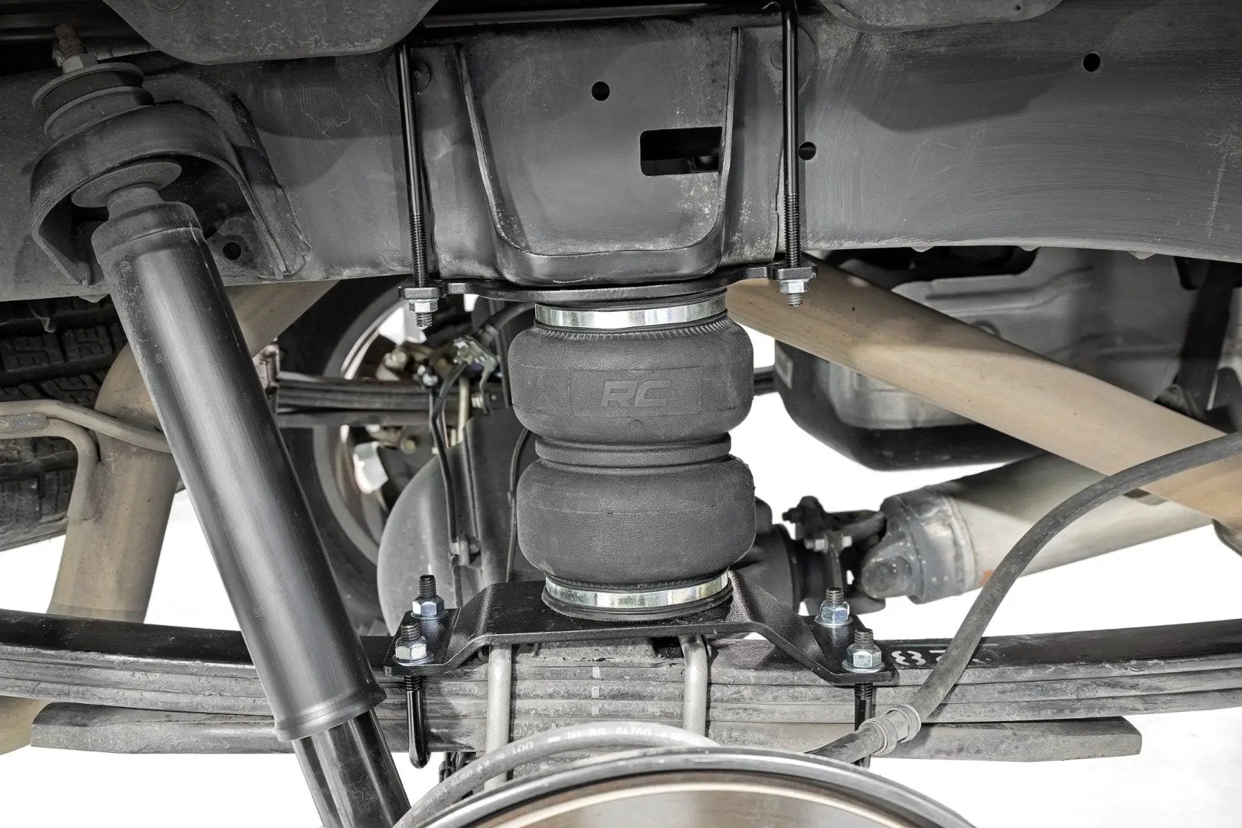 Rough Country Air Spring Kit w/compressor | Wireless Controller | 0-6" Lifts | Toyota Tundra (07-21) by Rough Country