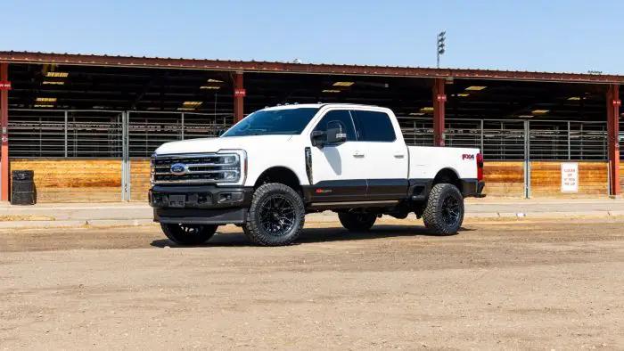 ReadyLift                                                    2.5" Coilover Front Lift Kit W/Falcon 3.3 Shocks - Ford Super Duty Diesel 4WD 2017-2026