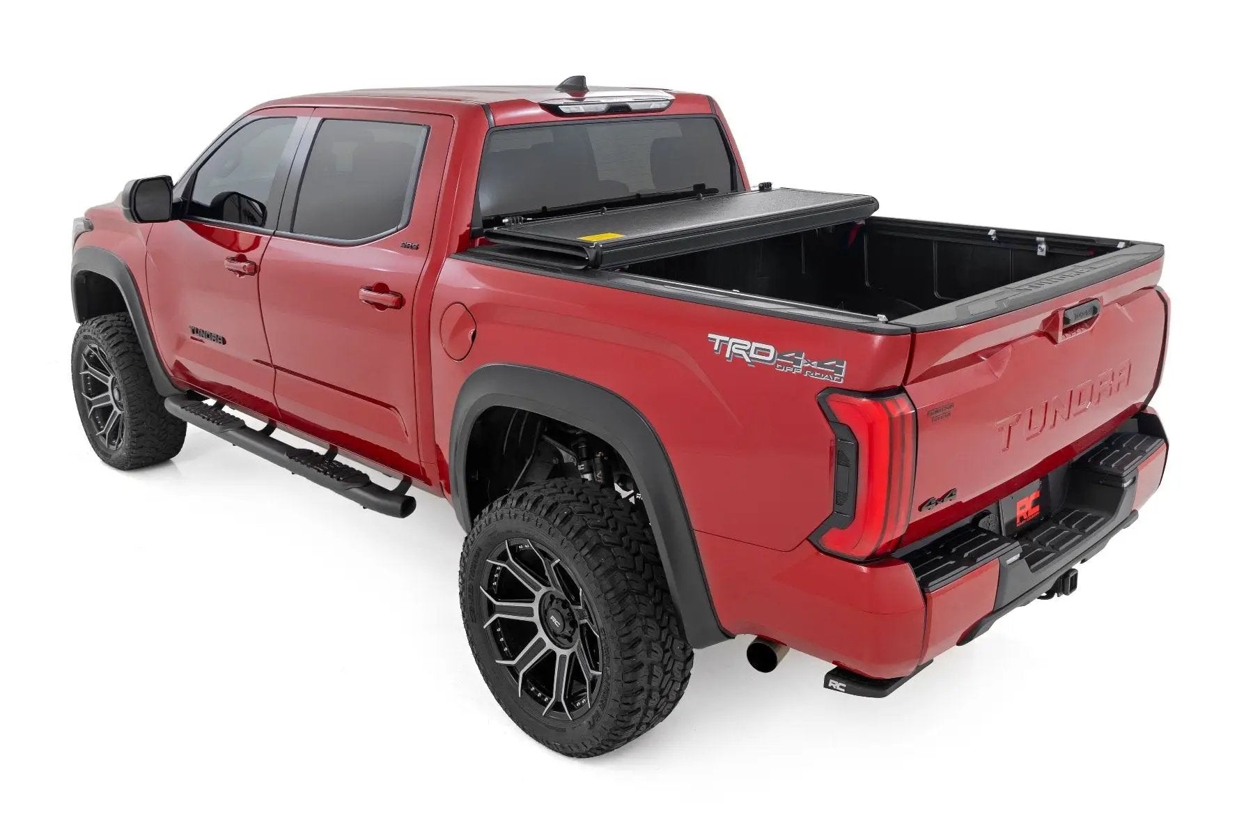 Rough Country Hard Low Profile Bed Cover | 5'7" Bed | Cargo Mgmt | Toyota Tundra (22-26) by Rough Country