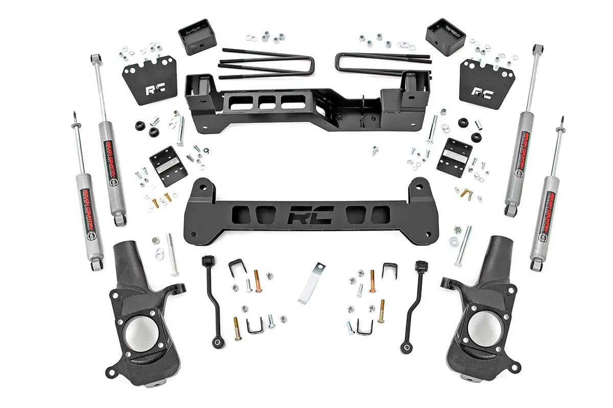 Rough Country 6 Inch Lift Kit | Chevy Silverado & GMC Sierra 2500HD 2WD (2001-2010) by Rough Country