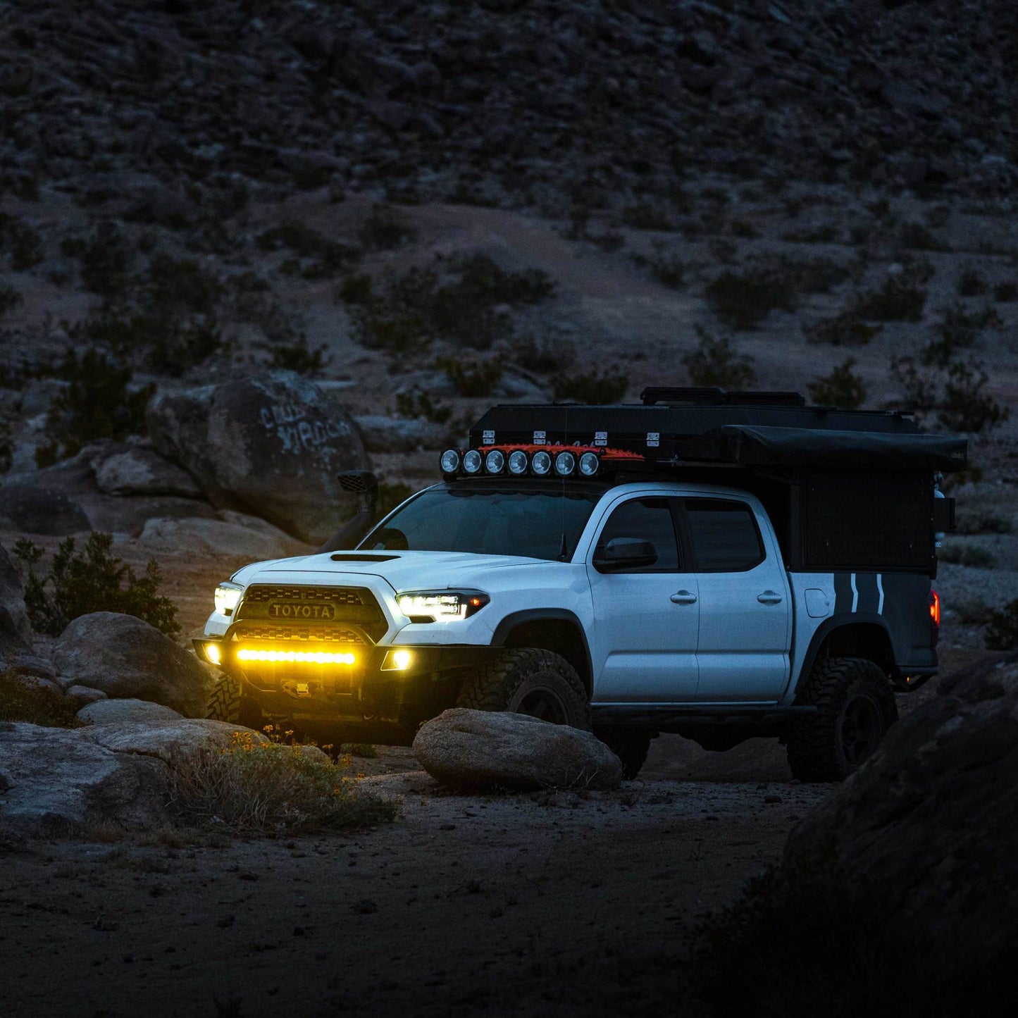 KC HiLiTES The KC FLEX ERA(R) LED Light Bar has a flexible design, combo/spot lenses included, high-output and amber backlight power modes, and KC's legendary quality.