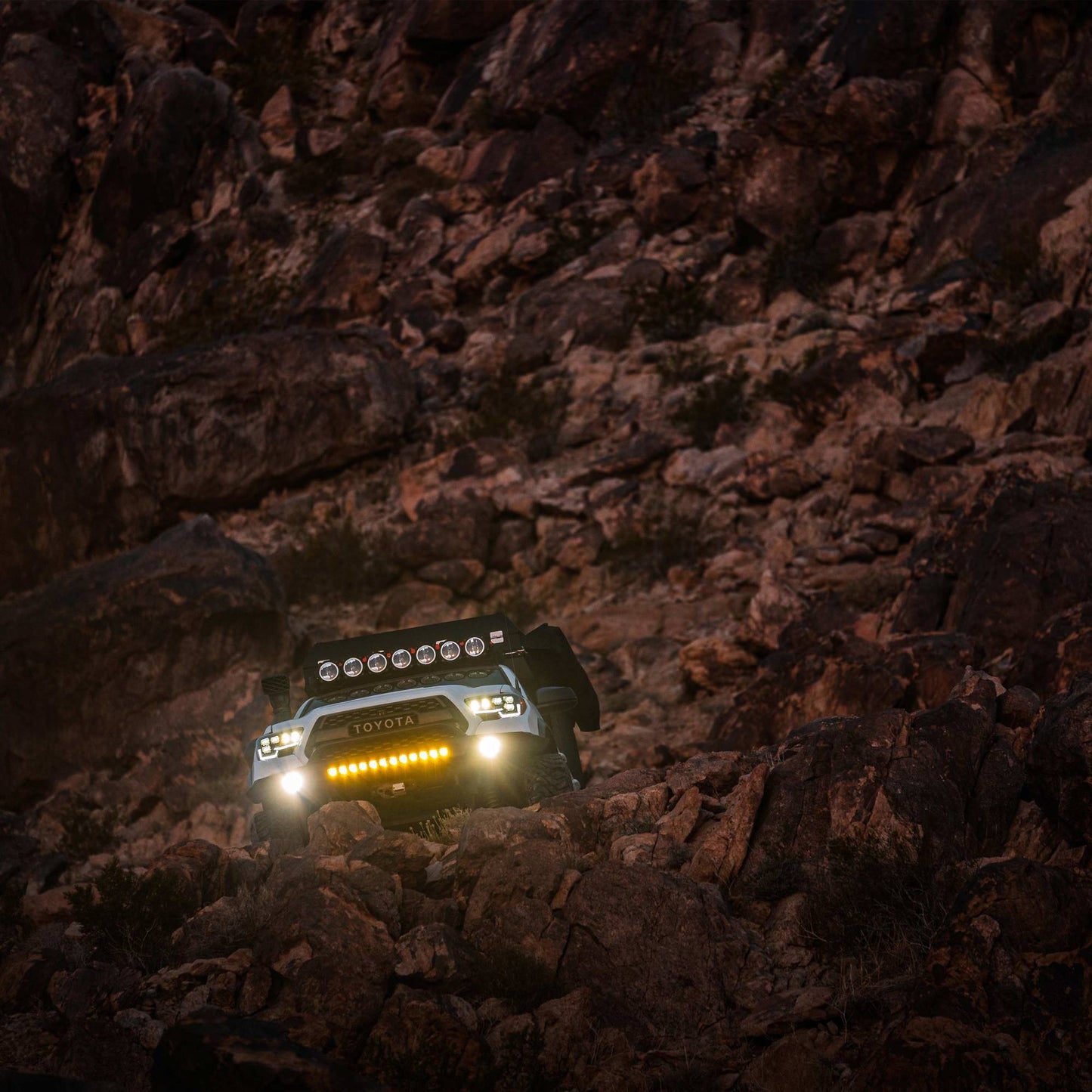 KC HiLiTES The KC FLEX ERA(R) LED Light Bar has a flexible design, combo/spot lenses included, high-output and amber backlight power modes, and KC's legendary quality.