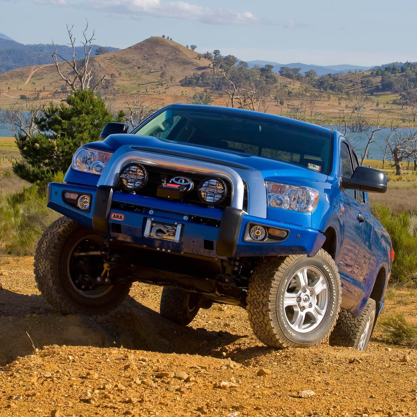 ARB Sahara Deluxe Bar