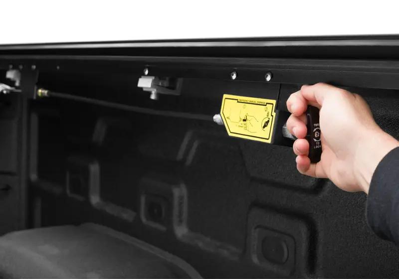 Roll-N-Lock RNL E-Series Tonneau Cover by Roll-N-Lock