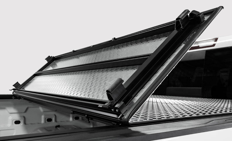 Access ACC LOMAX Tri-Fold Cover by Access