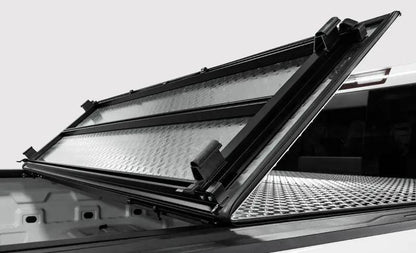 Access ACC LOMAX Tri-Fold Cover by Access