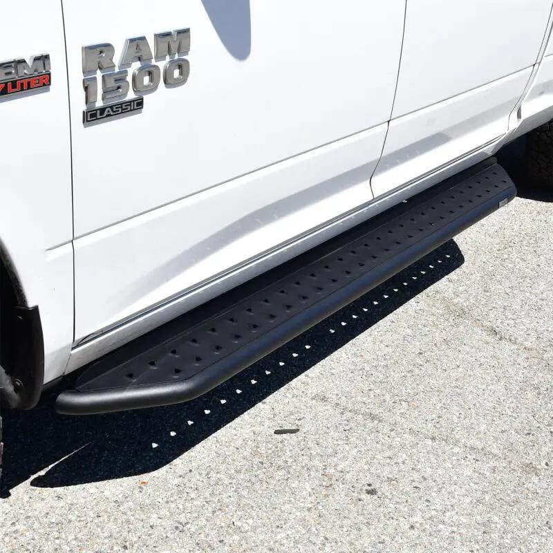 Westin WES Nerf Bars - Outlaw by Westin