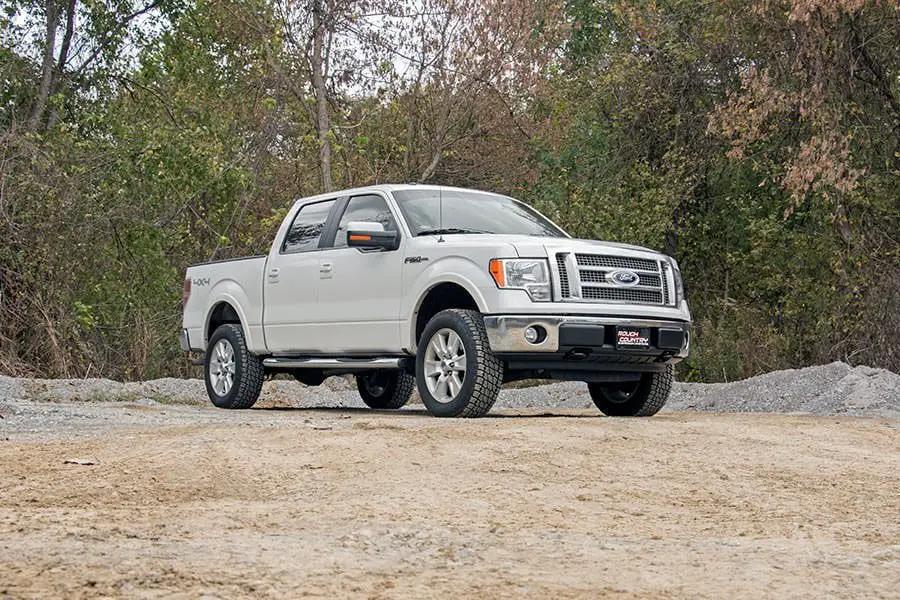 Rough Country 2 Inch Lift Kit | N3 Struts/N3 | Ford F-150 4WD (2009-2013) by Rough Country