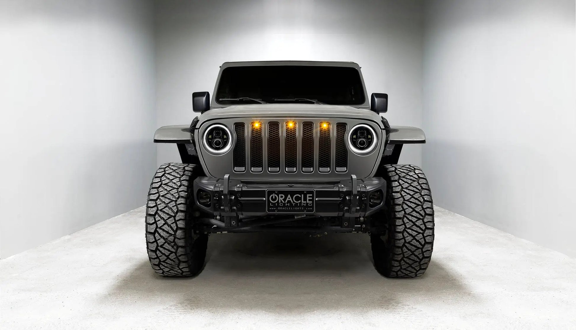 ORACLE Lighting Jeep Wrangler JL/Gladiator JT 7in. High Powered LED Headlights (Pair) White Halos by Oracle Lighting