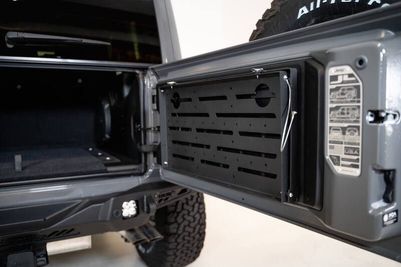 DV8 Offroad DVE Tail Gate Plate