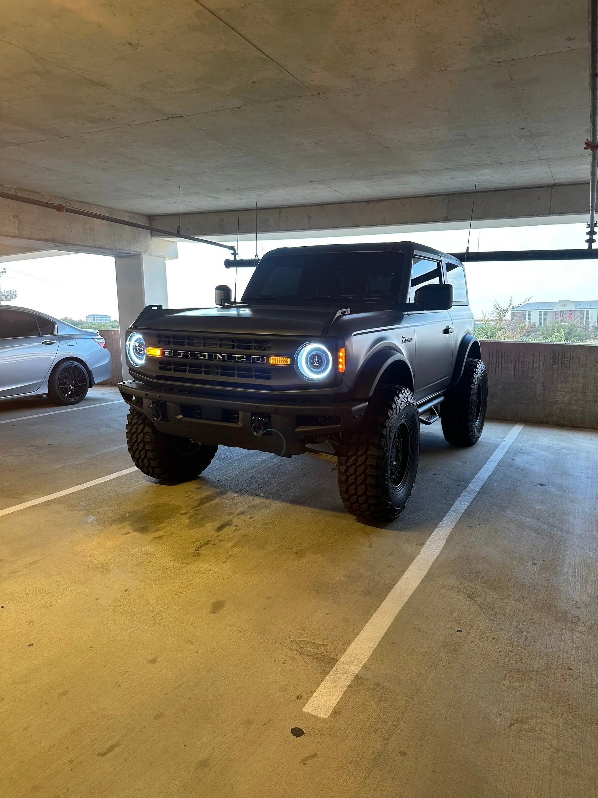 ORACLE Lighting Oculus(TM) Bi-LED Projector Headlights for 2021+ Ford Bronco - White LED by Oracle Lighting