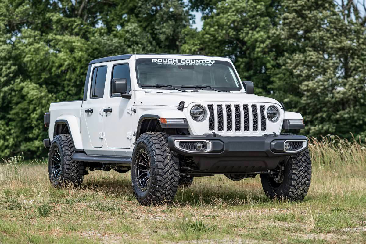 Rough Country 2.5 Inch Leveling Kits | Springs | M1R | Jeep Gladiator JT 4WD (2020-2023)