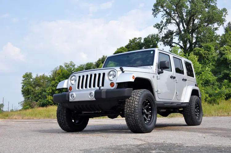 Rough Country 3.25 Inch Lift Kit | V2 | Jeep Wrangler Unlimited 2WD/4WD (2007-2018) by Rough Country