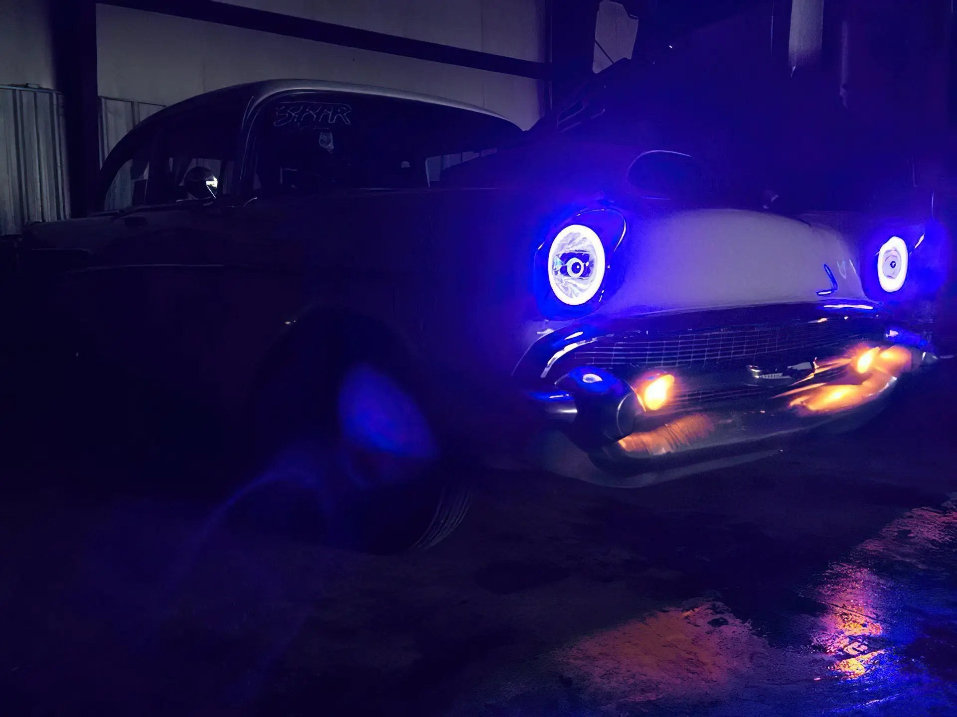 Oracle Lighting The ColorSHIFT(tm) option requires the use of a ColorSHIFT(tm) controller to properly operate, which is sold separately. This part replaces H6024/PAR56 Sealed Beam Headlight. by Oracle Lighting