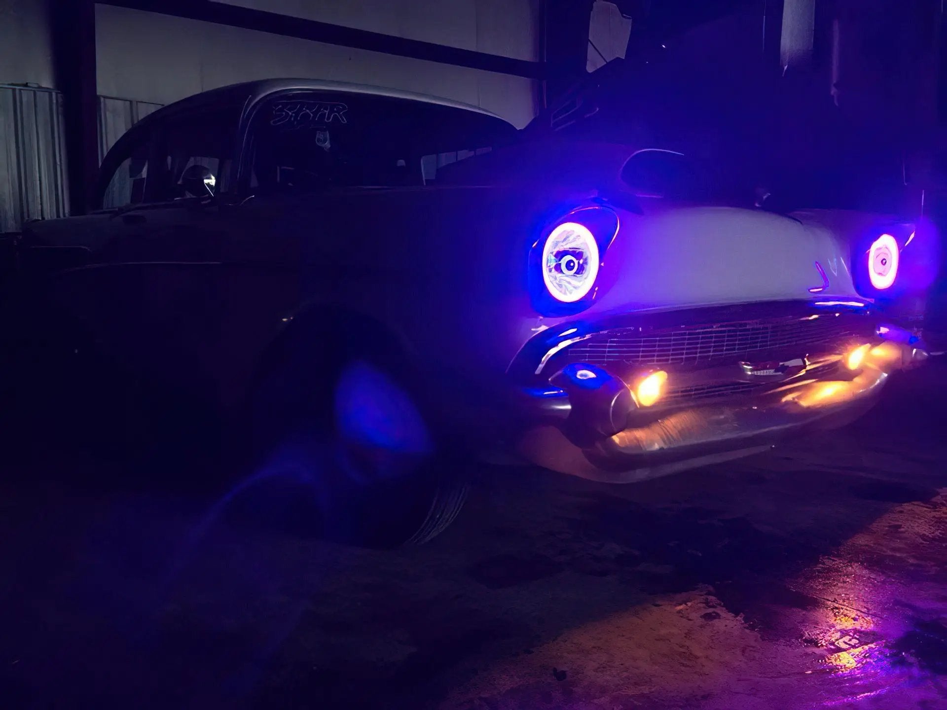 Oracle Lighting The ColorSHIFT(tm) option requires the use of a ColorSHIFT(tm) controller to properly operate, which is sold separately. This part replaces H6024/PAR56 Sealed Beam Headlight. by Oracle Lighting