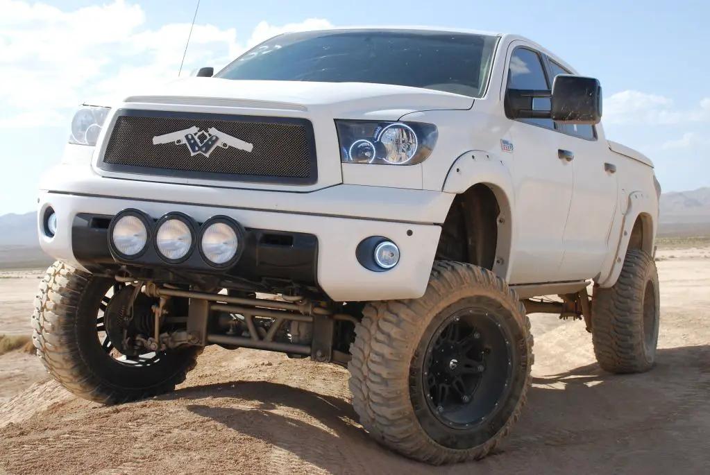 Oracle Lighting 2007-2013 Toyota Tundra Pre-Assembled Headlights - (Black Housing)