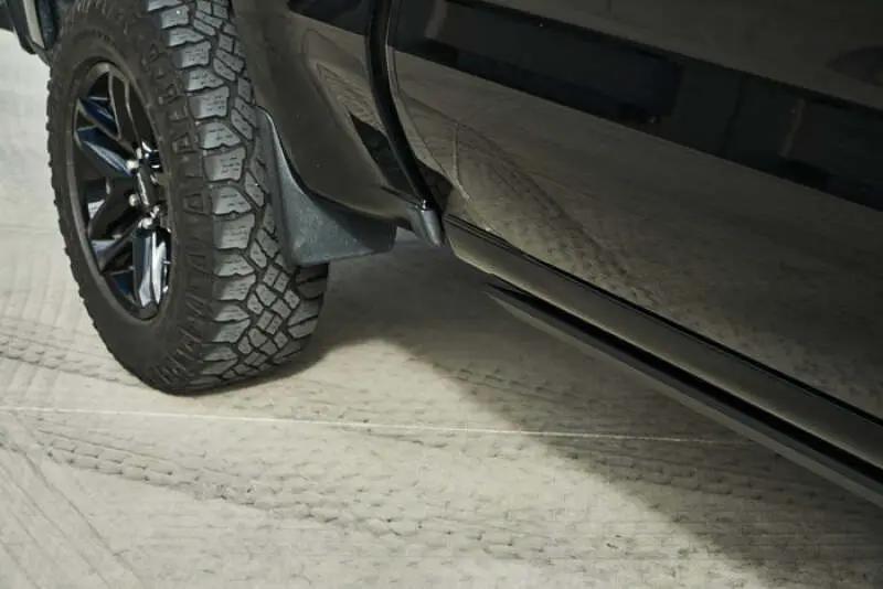 Body Armor 4x4 BOS E-Power Side Steps by Body Armor 4x4
