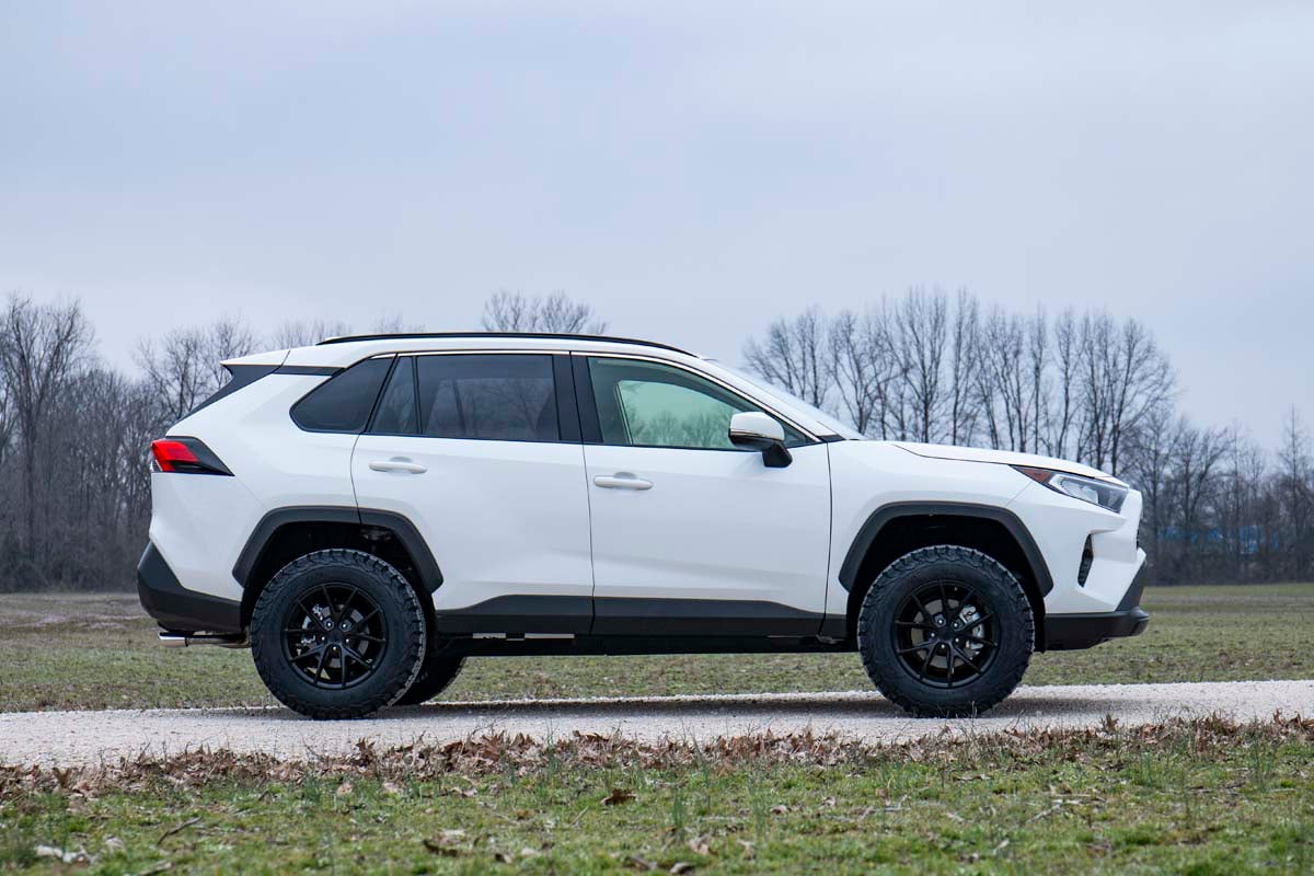 Rough Country 2.5 Inch Lift Kit | Toyota RAV4 2WD/4WD (2019-2023)
