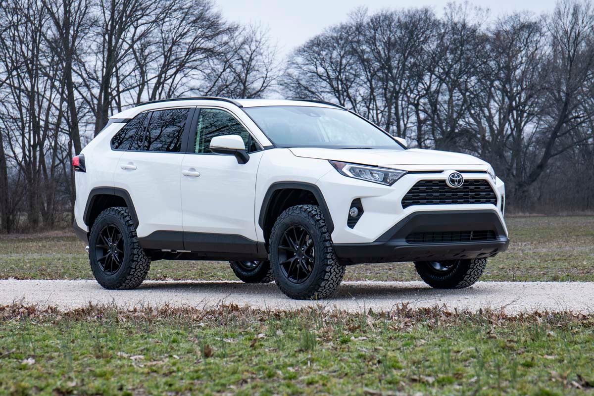 Rough Country 2.5 Inch Lift Kit | Toyota RAV4 2WD/4WD (2019-2023)