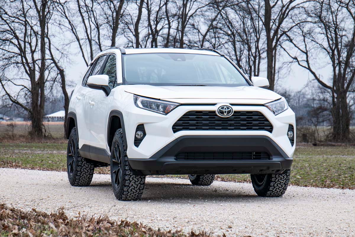 Rough Country 2.5 Inch Lift Kit | Toyota RAV4 2WD/4WD (2019-2023)