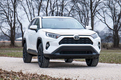Rough Country 2.5 Inch Lift Kit | Toyota RAV4 2WD/4WD (2019-2023)