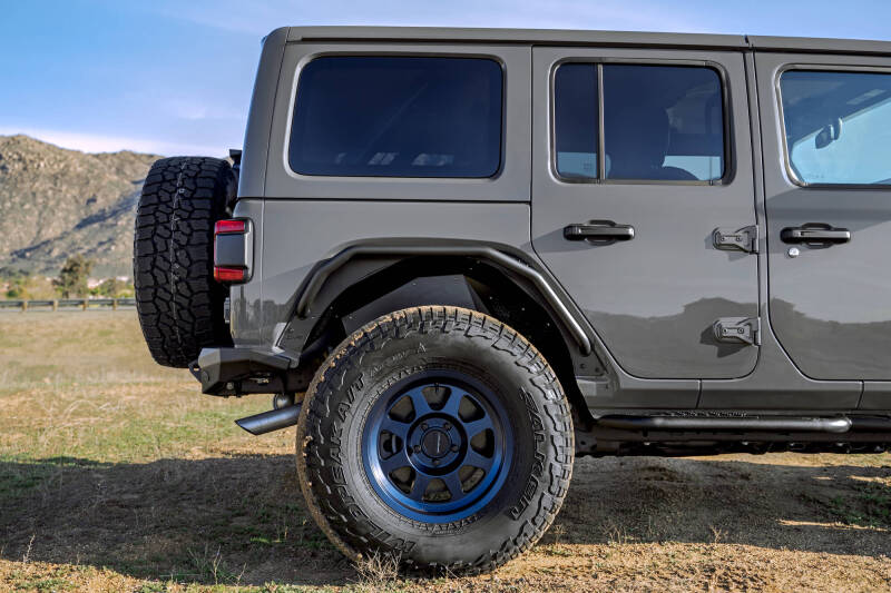 DV8 Offroad DVE Fenders