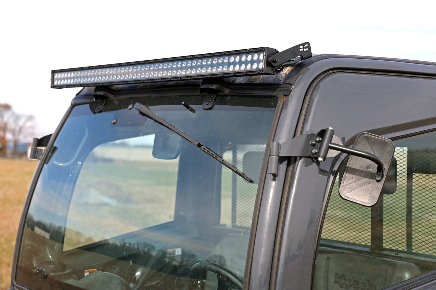Kit de luces LED de una sola fila de 50" | Serie Negra | Orientación frontal | Kubota RTV-X900/RTV-X1100